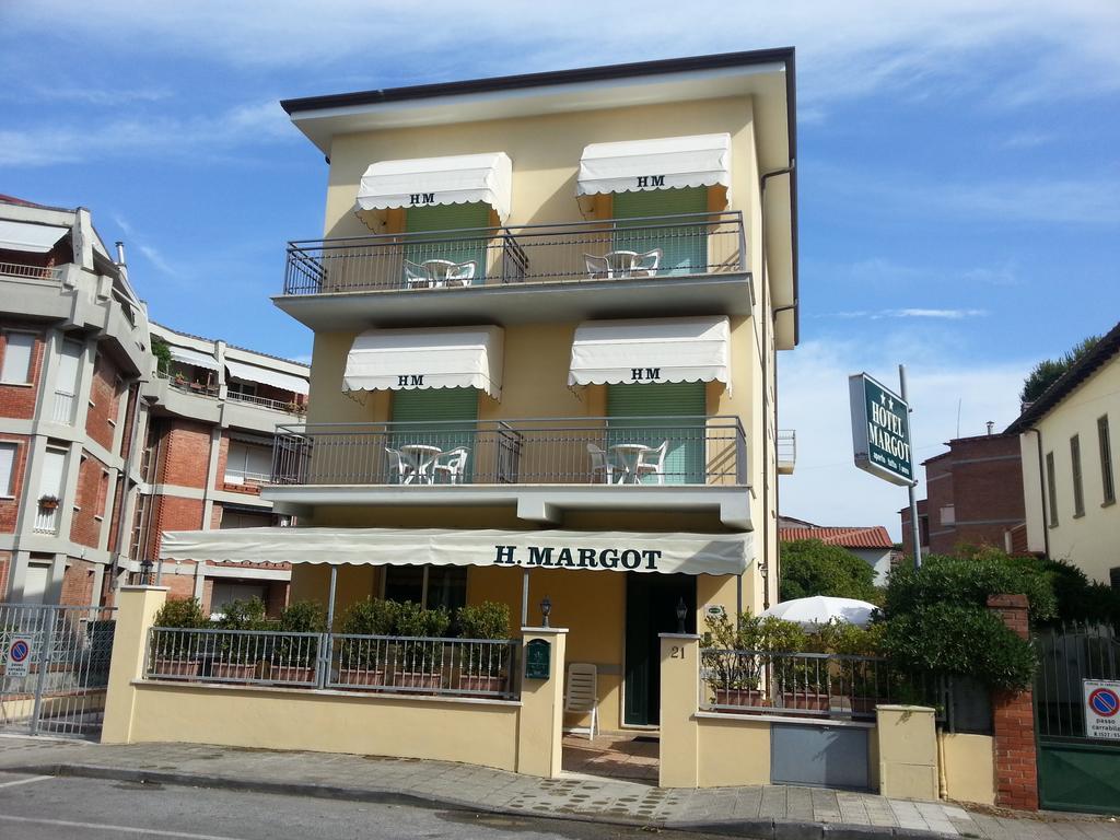 Hotel Margot Λίντο ντι Καμαϊόρε Εξωτερικό φωτογραφία